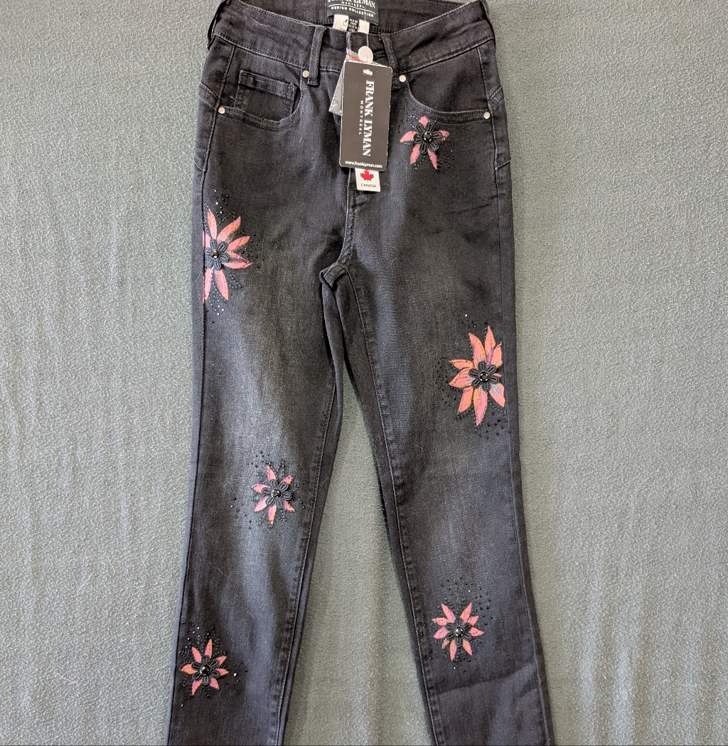 Frank Lyman Black With Magenta Floral Applique Jeans 233886u - Women's Size Xs